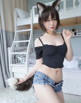 住在隔壁的女孩