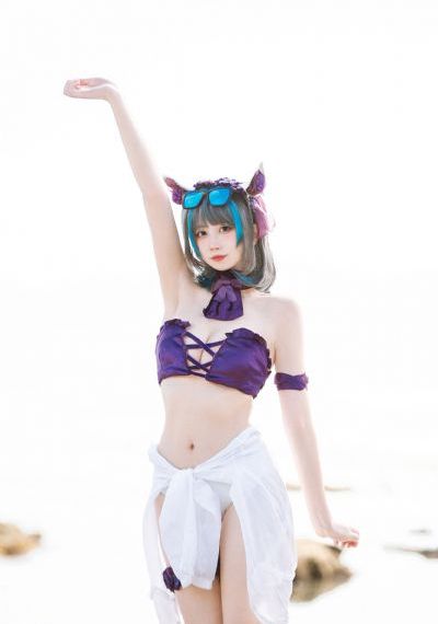 情欲电车蓝衣女