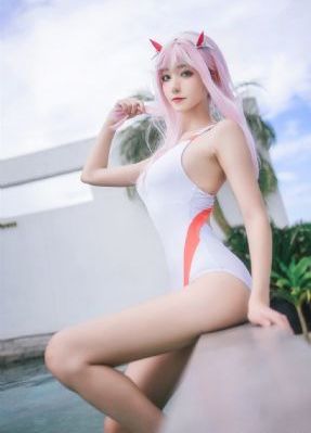 衣袖红镶边