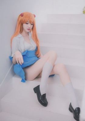 全彩无遮巨大乳尖奶老师在线观看