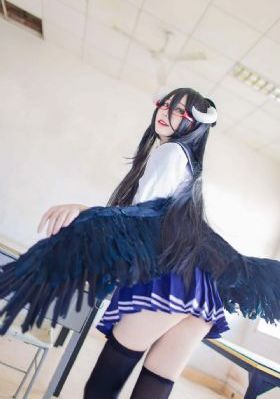 压在窗户上c给别人看窗前视频